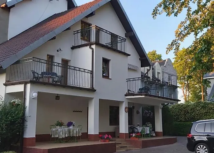 Hotel Akama Rewal